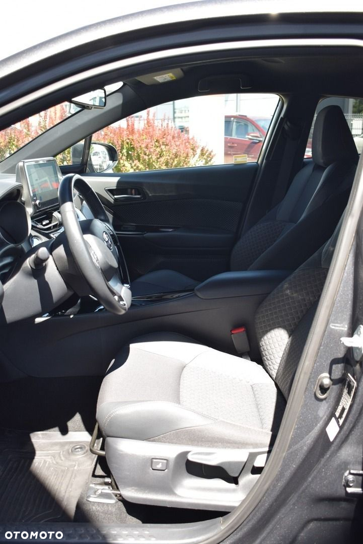 Toyota C-HR - 14