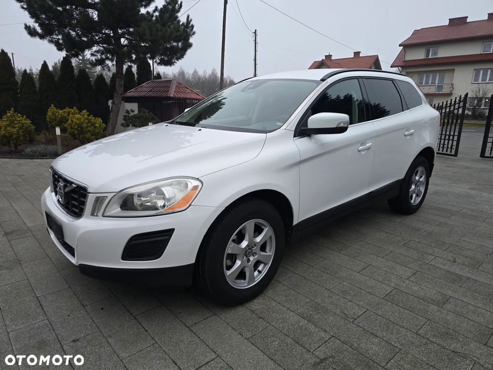 Volvo XC 60 D4 AWD Geartronic Momentum - 2