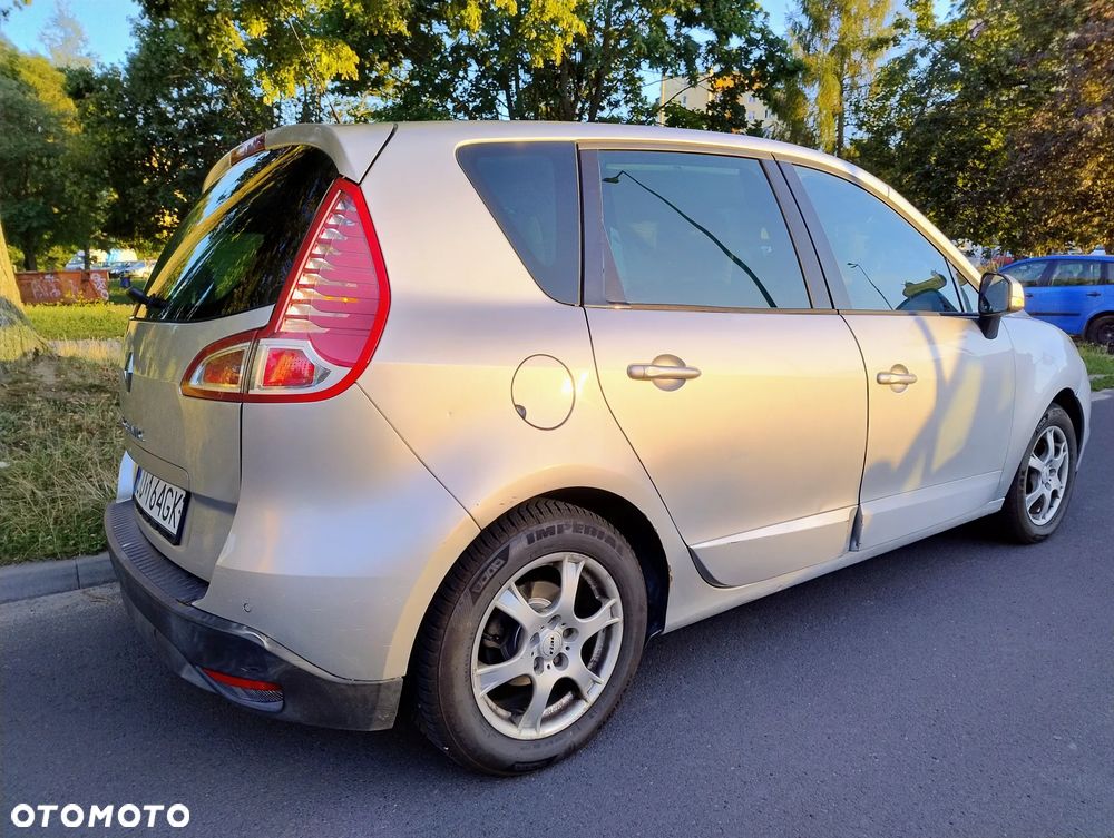 Renault Scenic 2.0 16V Privilege CVT - 34