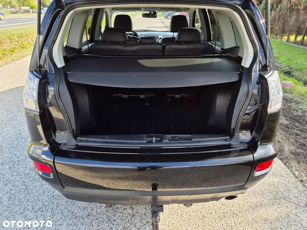 Mitsubishi Outlander 2.0 2WD Invite - 25