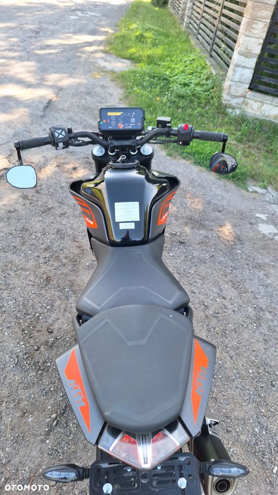 KTM Duke 125 - 19