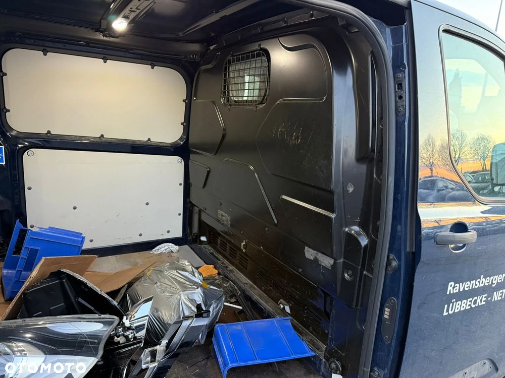 Ford Transit Custom - 17