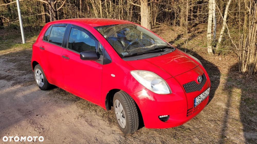 Toyota Yaris - 1