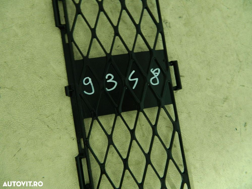 Grila centrala bara fata Toyota Yaris, 03-05, 53112-0D020 - 3