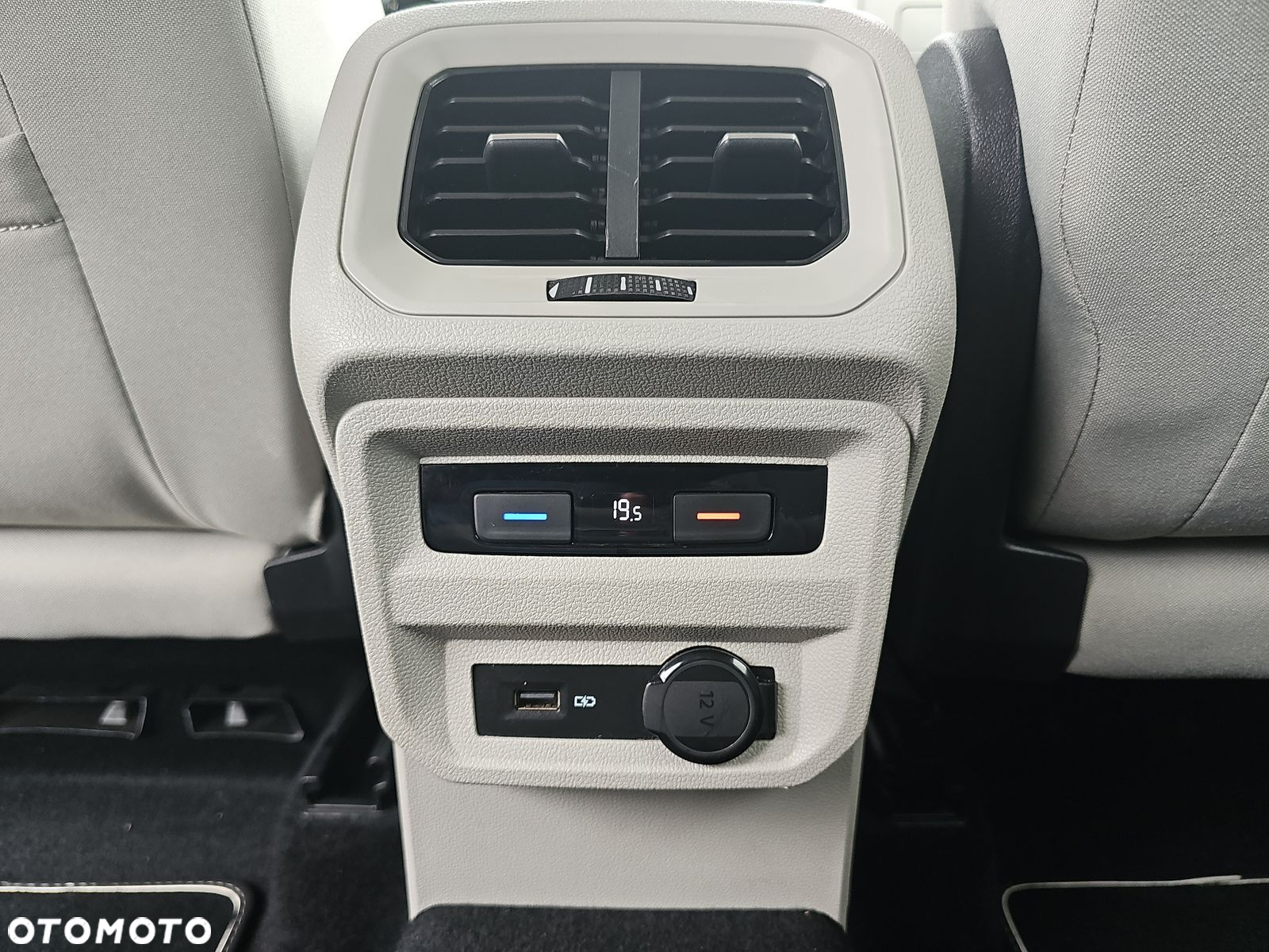 Volkswagen Tiguan Allspace 2.0 TDI SCR Comfortline - 15