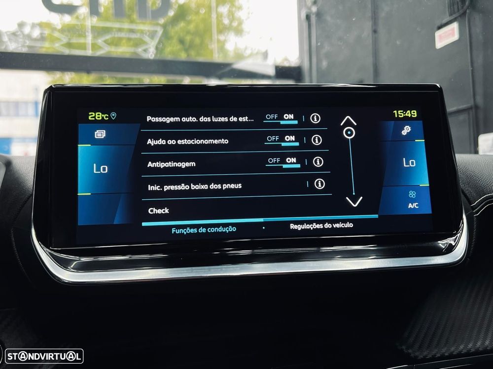 Peugeot e-2008 50 kWh GT - 30