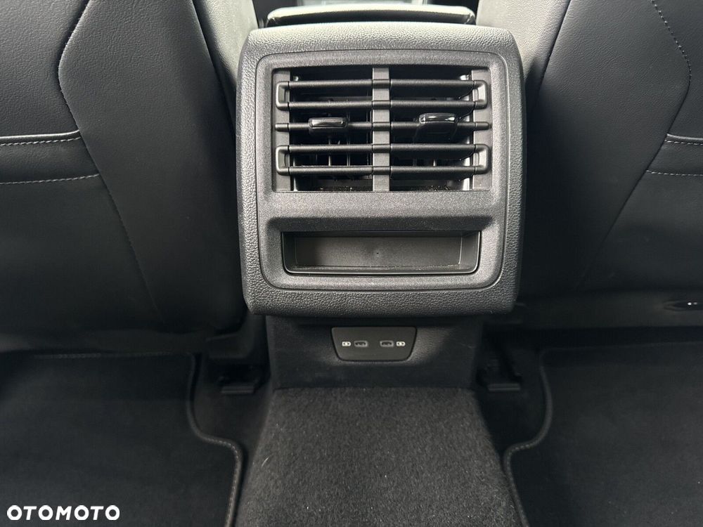 Volkswagen Golf Variant - 22