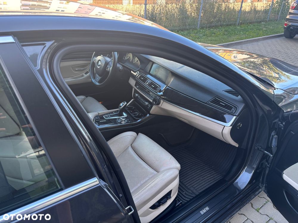 BMW Seria 5 535i xDrive - 6