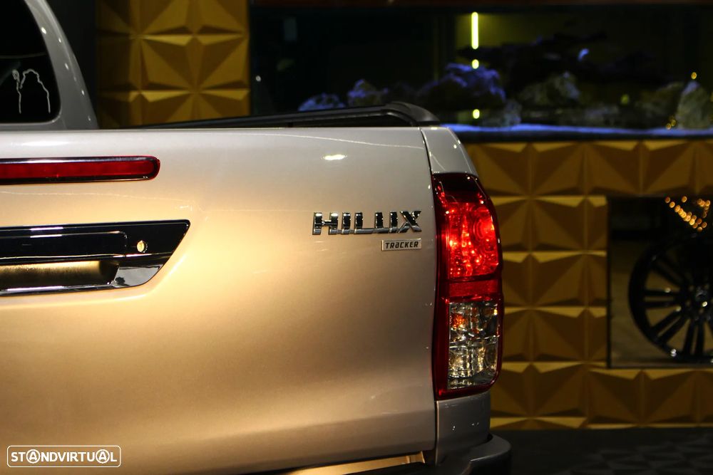 Toyota Hilux 2.4 D-4D 4WD Tracker - 10
