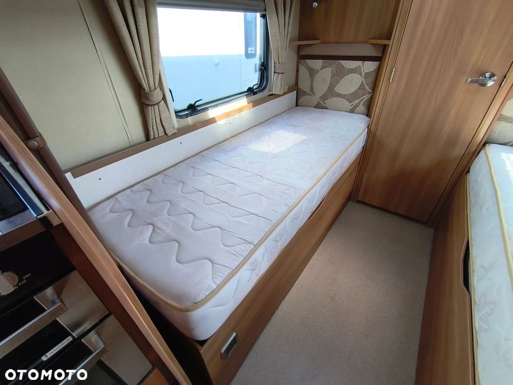 SWIFT CONQUEROR 565 - 30
