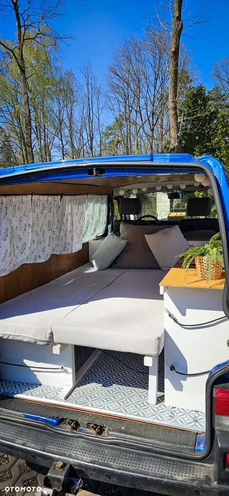 Volkswagen Transporter - 7