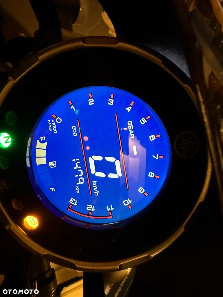 Yamaha XSR - 4