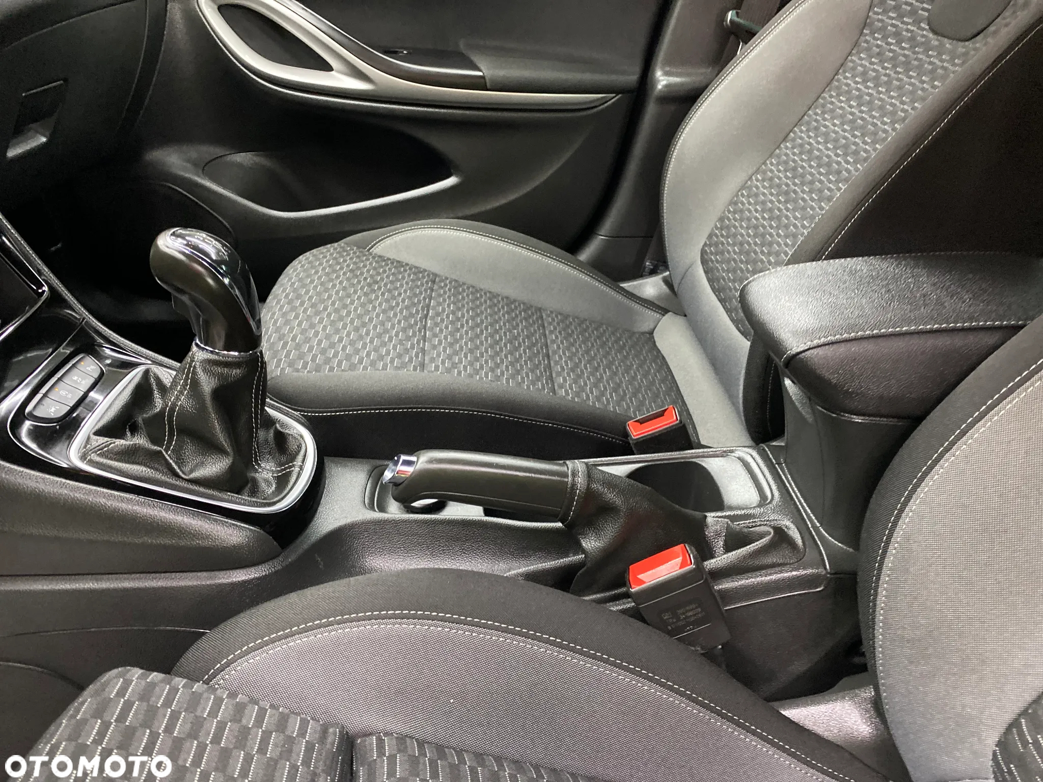 Opel Astra 1.2 Turbo Edition - 14