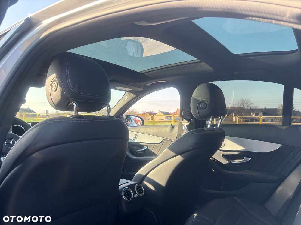 Mercedes-Benz Klasa C 300 9G-TRONIC AMG Line - 21