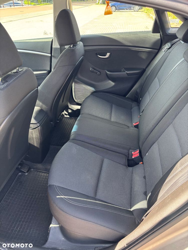 Hyundai i30 - 15