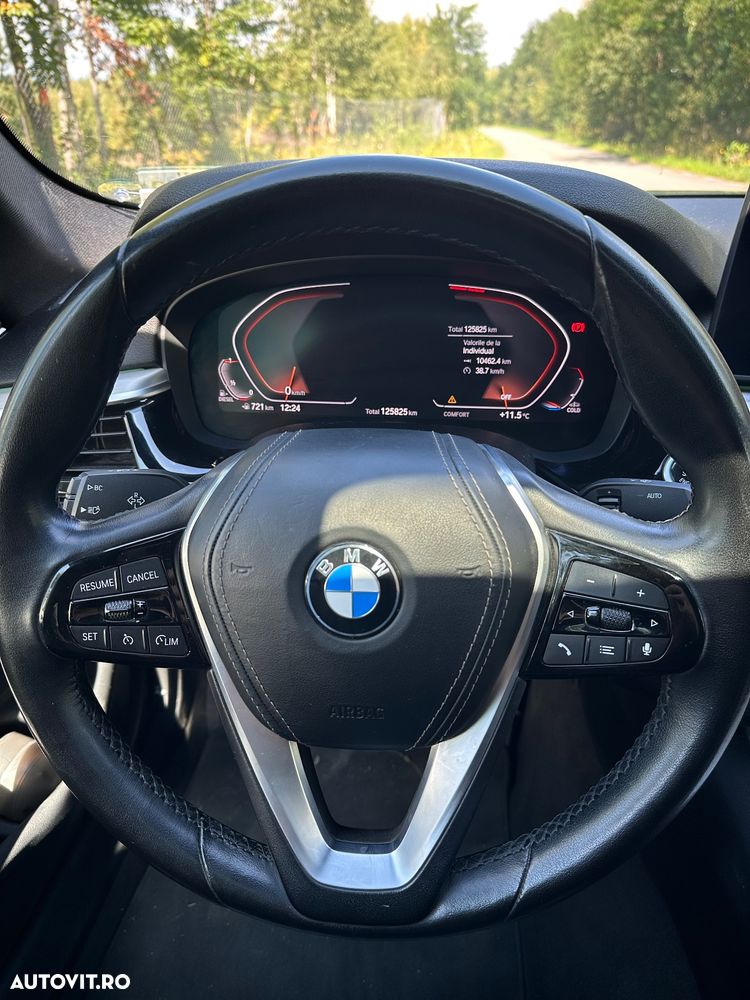 BMW Seria 5 520d xDrive AT MHEV - 15