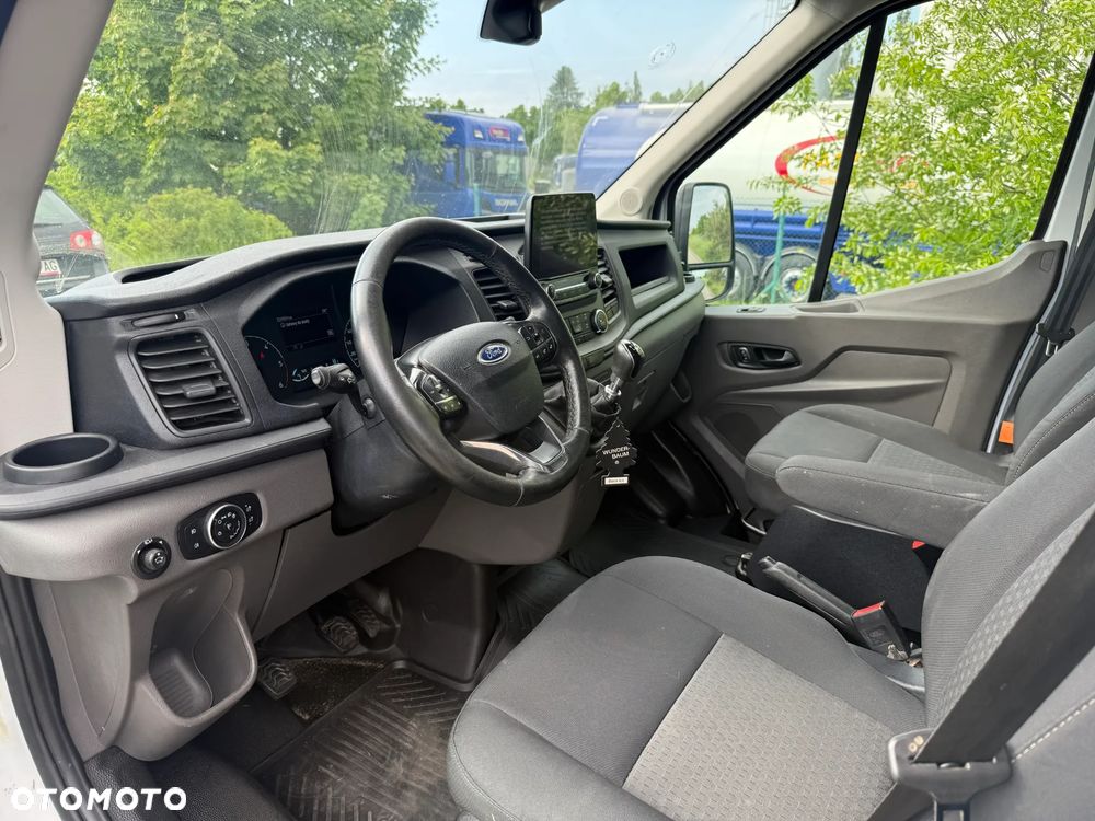 Ford Transit - 12