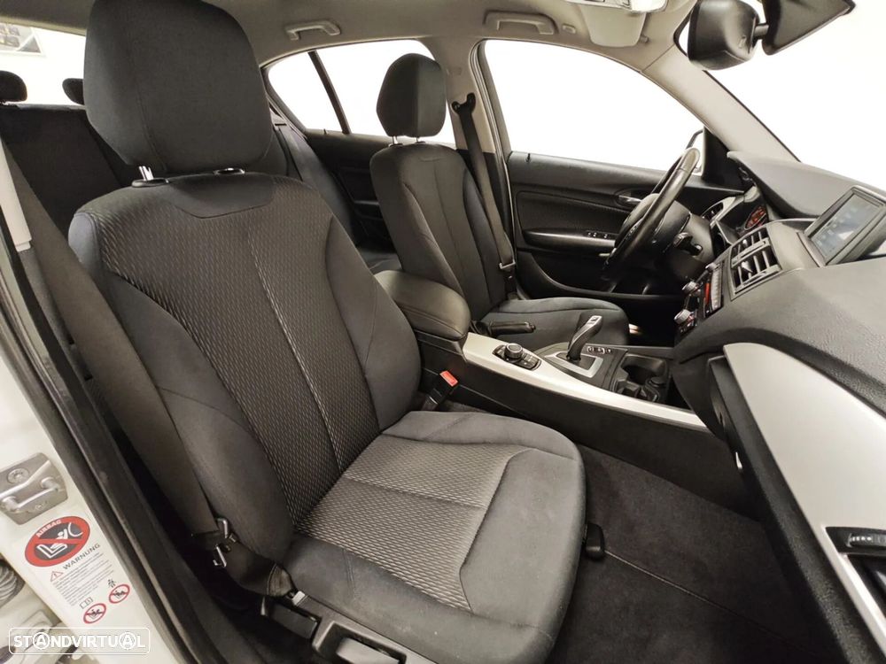 BMW 116 dA Line Sport - 38