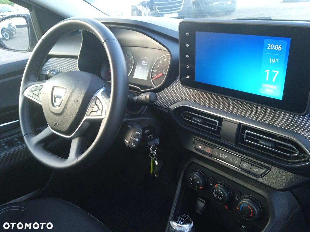 Dacia Sandero TCe 100 Essential - 16