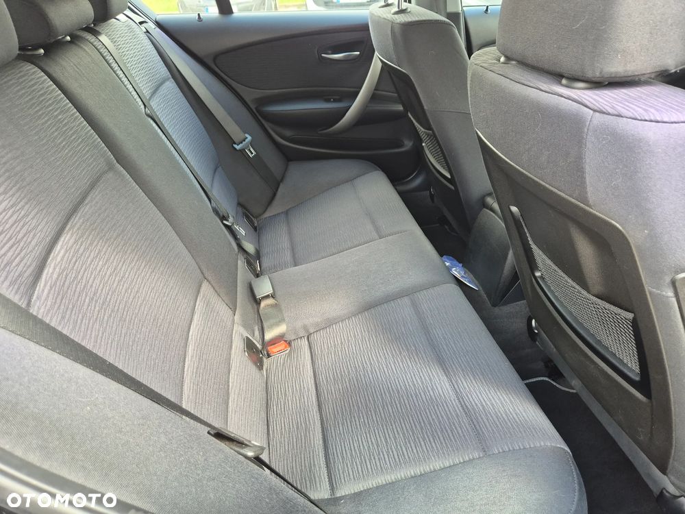 BMW Seria 1 - 24