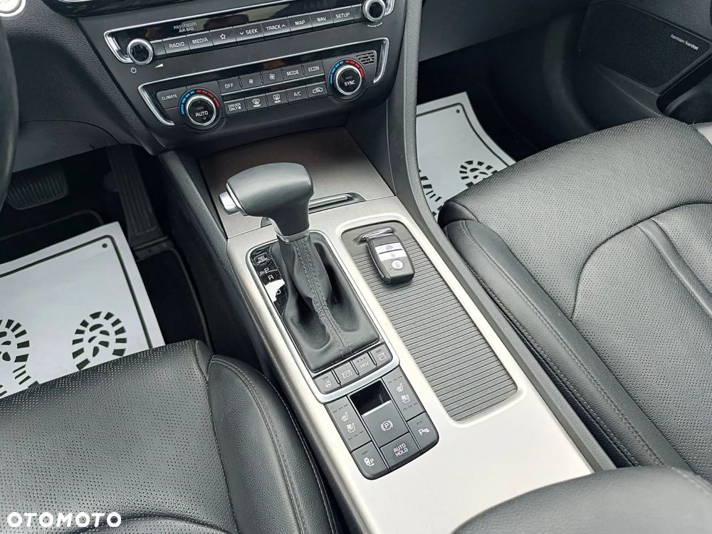 Kia Optima Plug-in Hybrid - 31