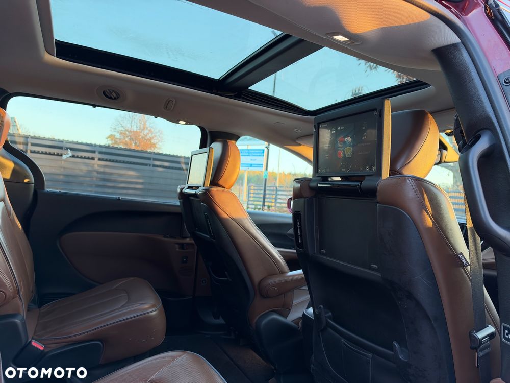 Chrysler Pacifica - 27