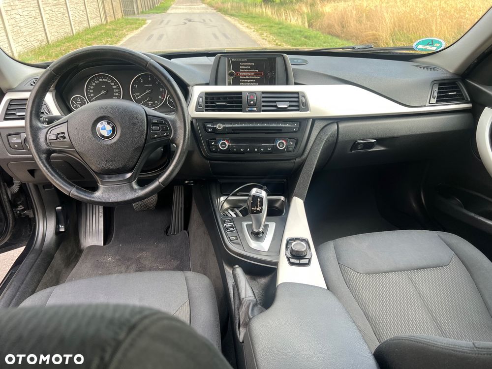 BMW Seria 3 318d - 12