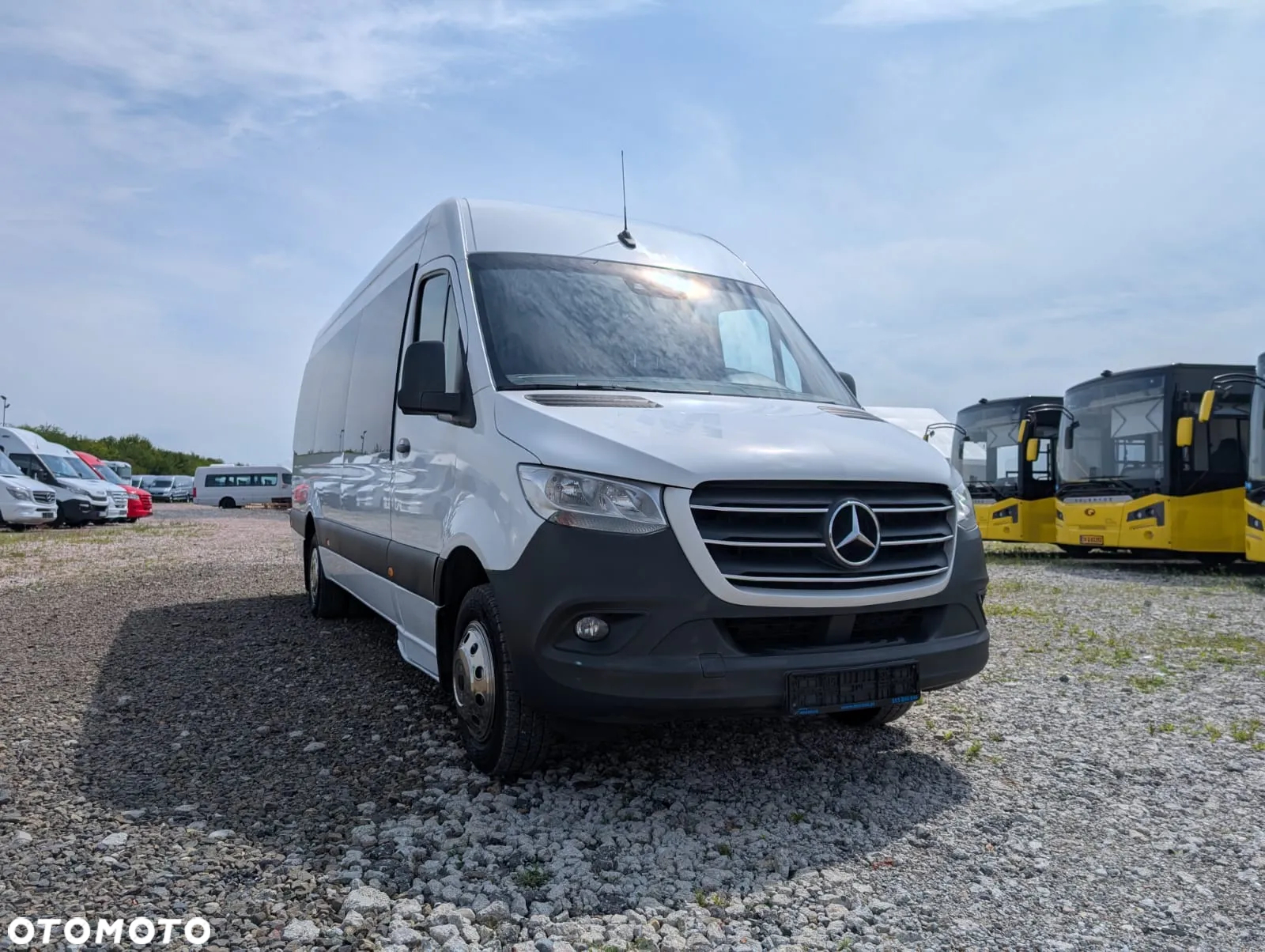 Mercedes-Benz Sprinter 516 - 12