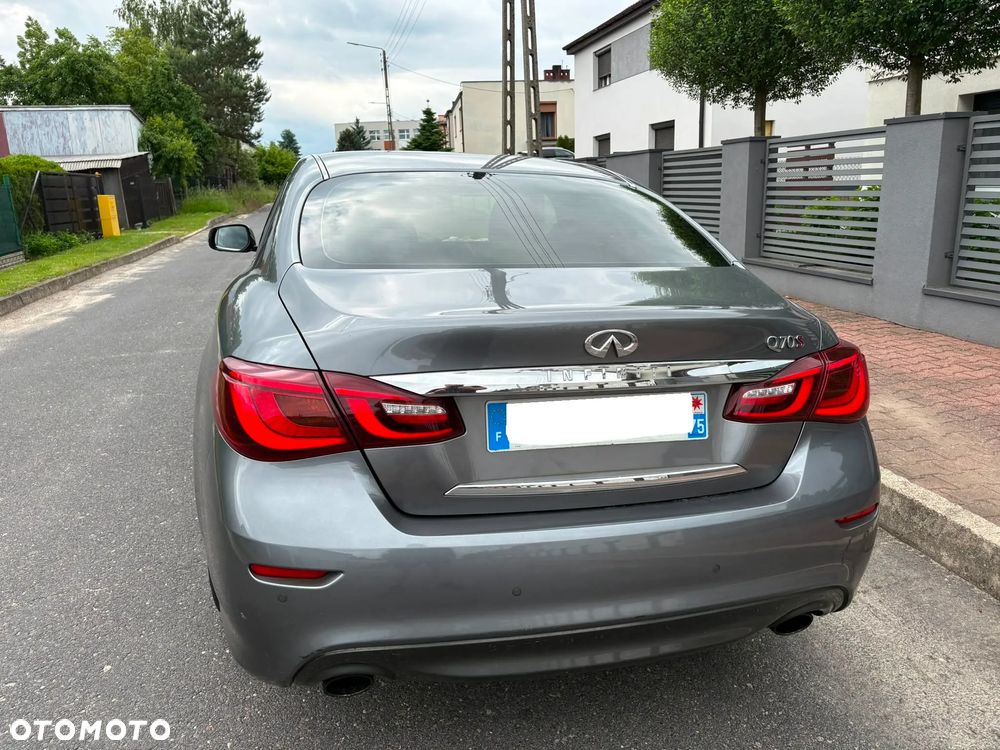 Infiniti Q70 2.2d Premium Executive - 40