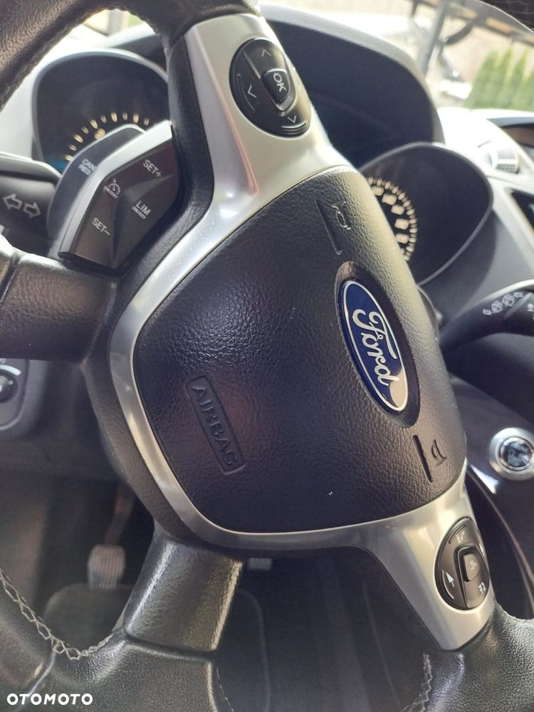 Ford Kuga - 23