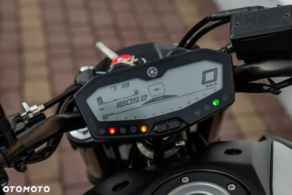 Yamaha MT - 8