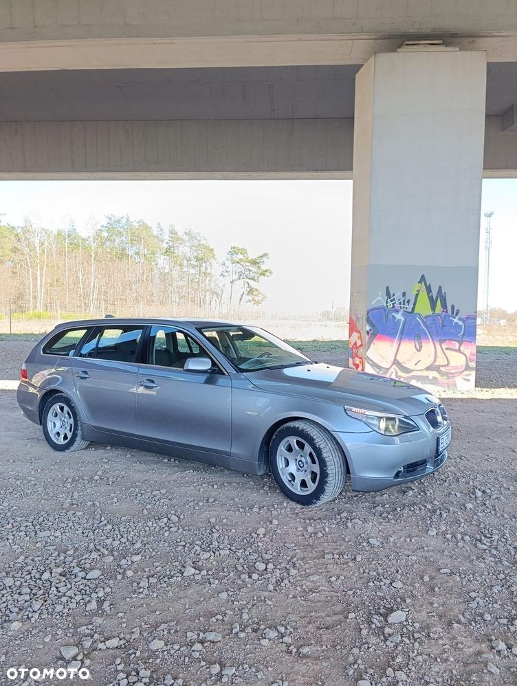 BMW Seria 5 525d - 5