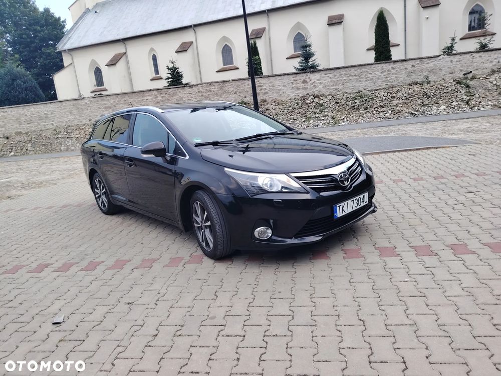 Toyota Avensis 1.8 Sol NAVI - 2