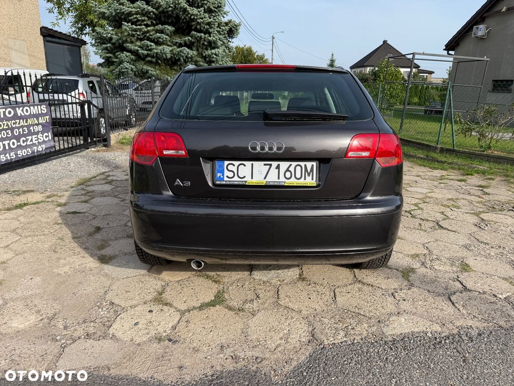 Audi A3 Sportback 1.6 FSI Ambition - 10
