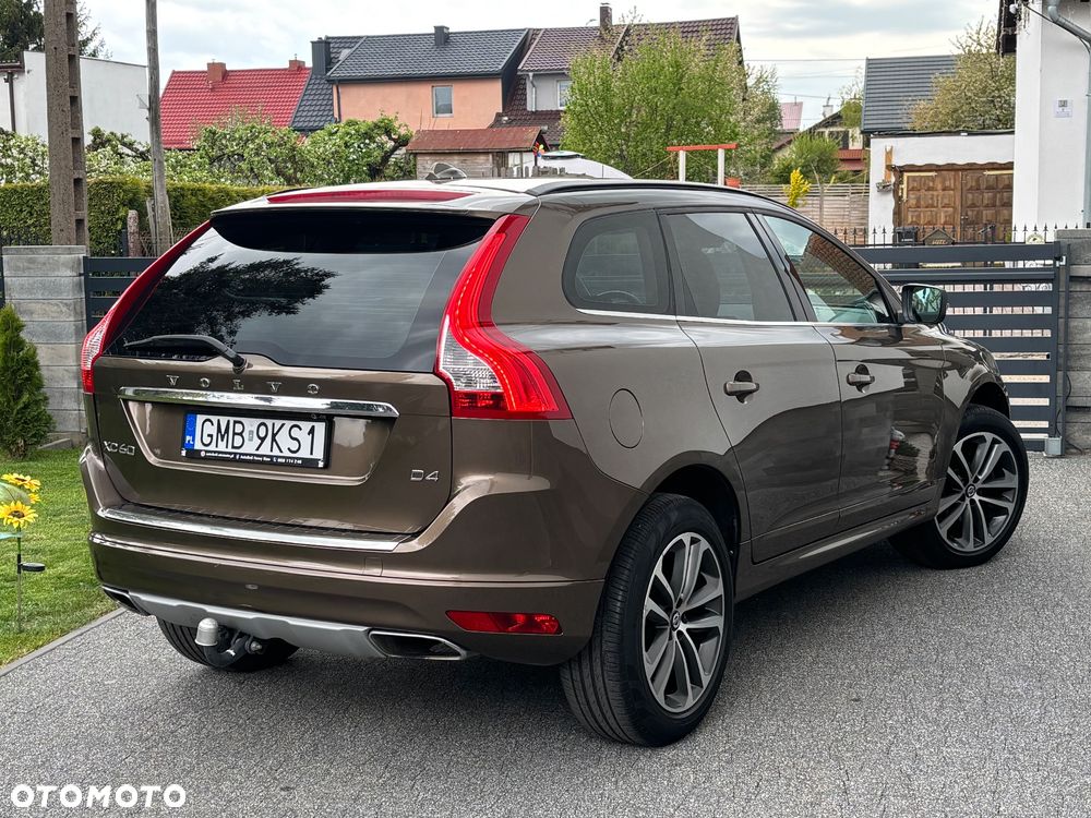 Volvo XC 60 D4 Momentum Pro - 21
