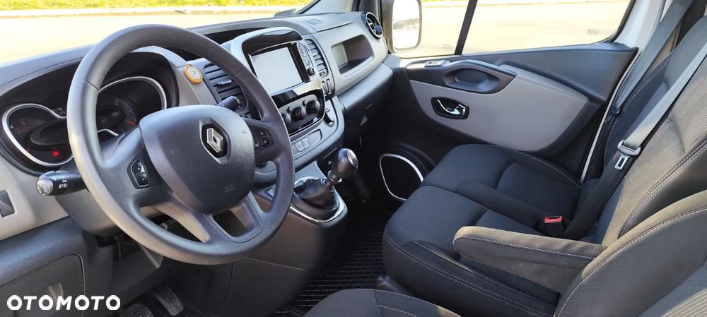 Renault Trafic III - 10