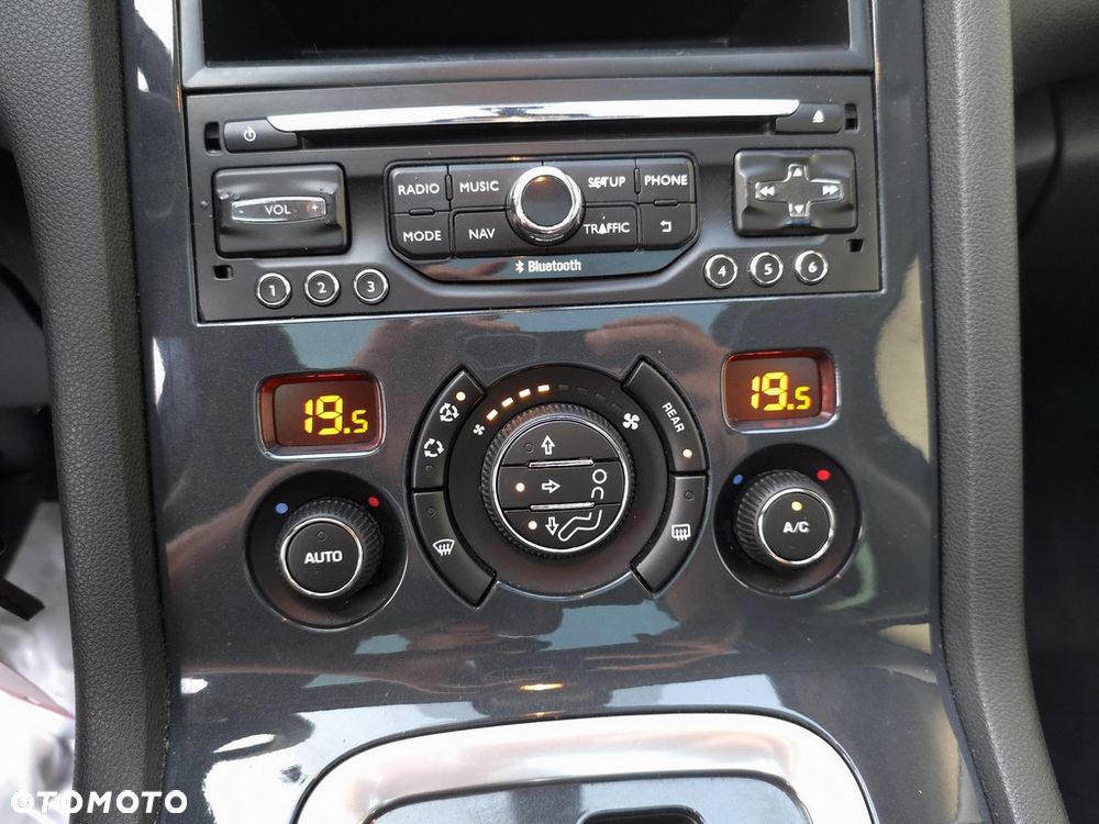 Peugeot 5008 - 16