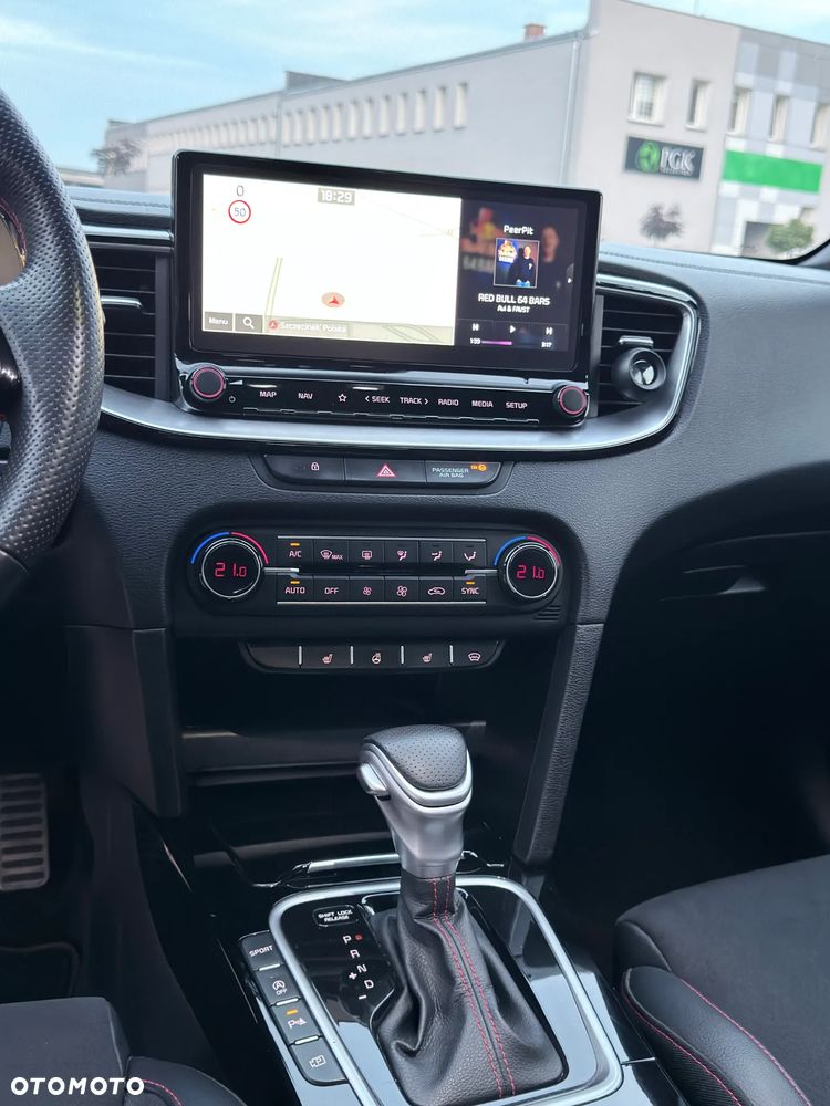 Kia ProCeed 1.6 T-GDI GT DCT - 22