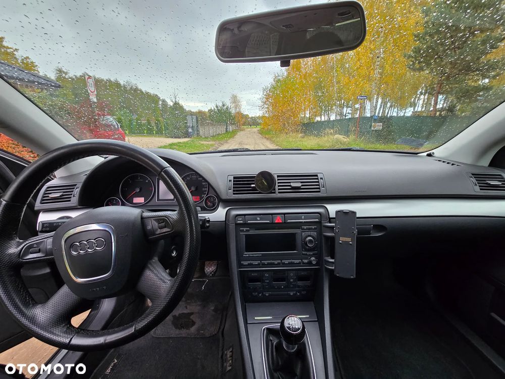 Audi A4 Limousine - 12