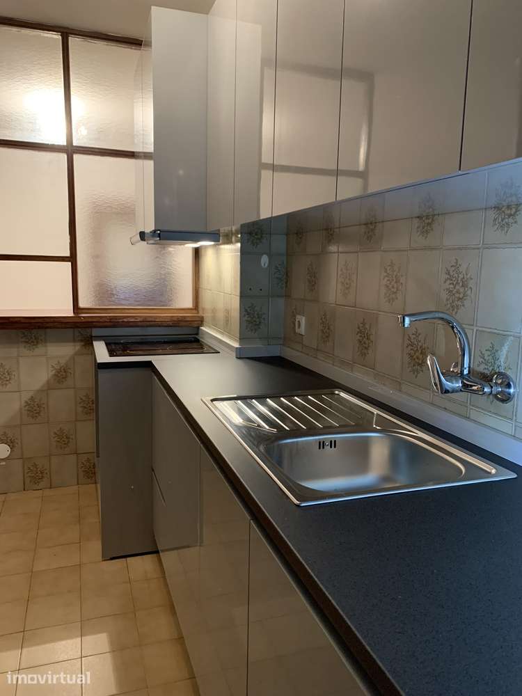 Apartamento T1 , na Avenida da Republica, em Vila Nova de Gaia - Grande imagem: 3/12