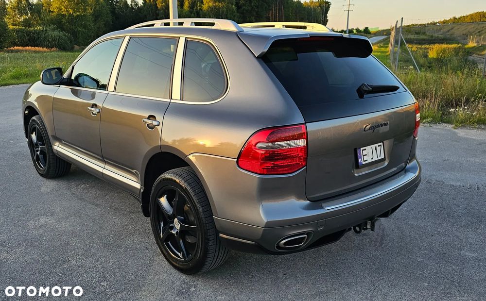 Porsche Cayenne - 10