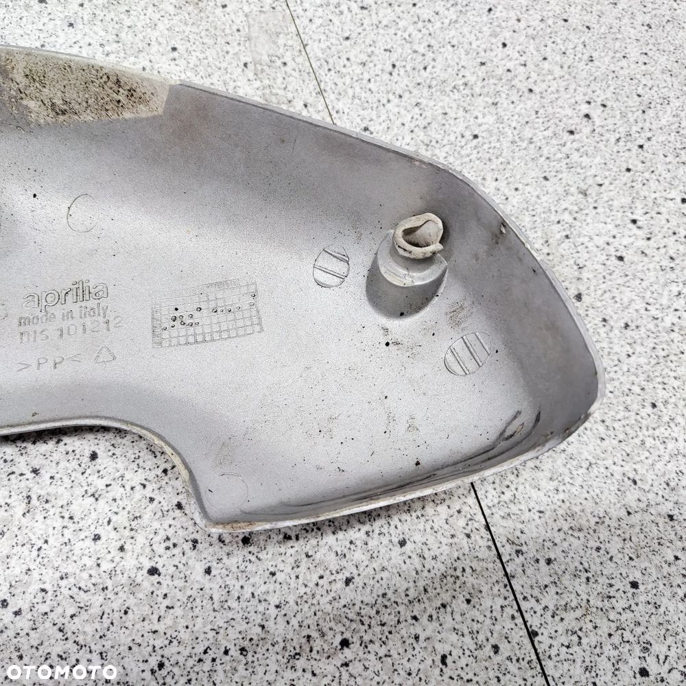 Owiewka, osłona silnika Aprilia SR 50 SR50 - 12
