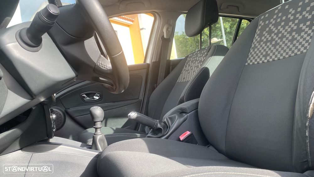 Renault Mégane Sport Tourer 1.5 dCi Dynamique - 6