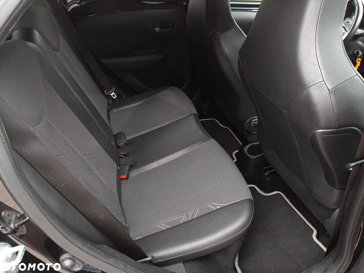 Toyota Aygo - 13