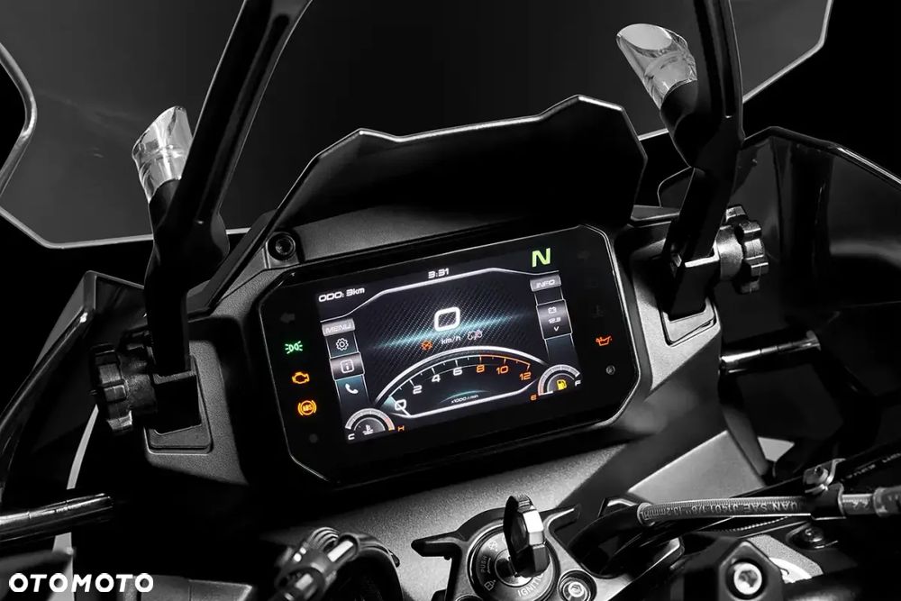CFMoto 700MT - 6