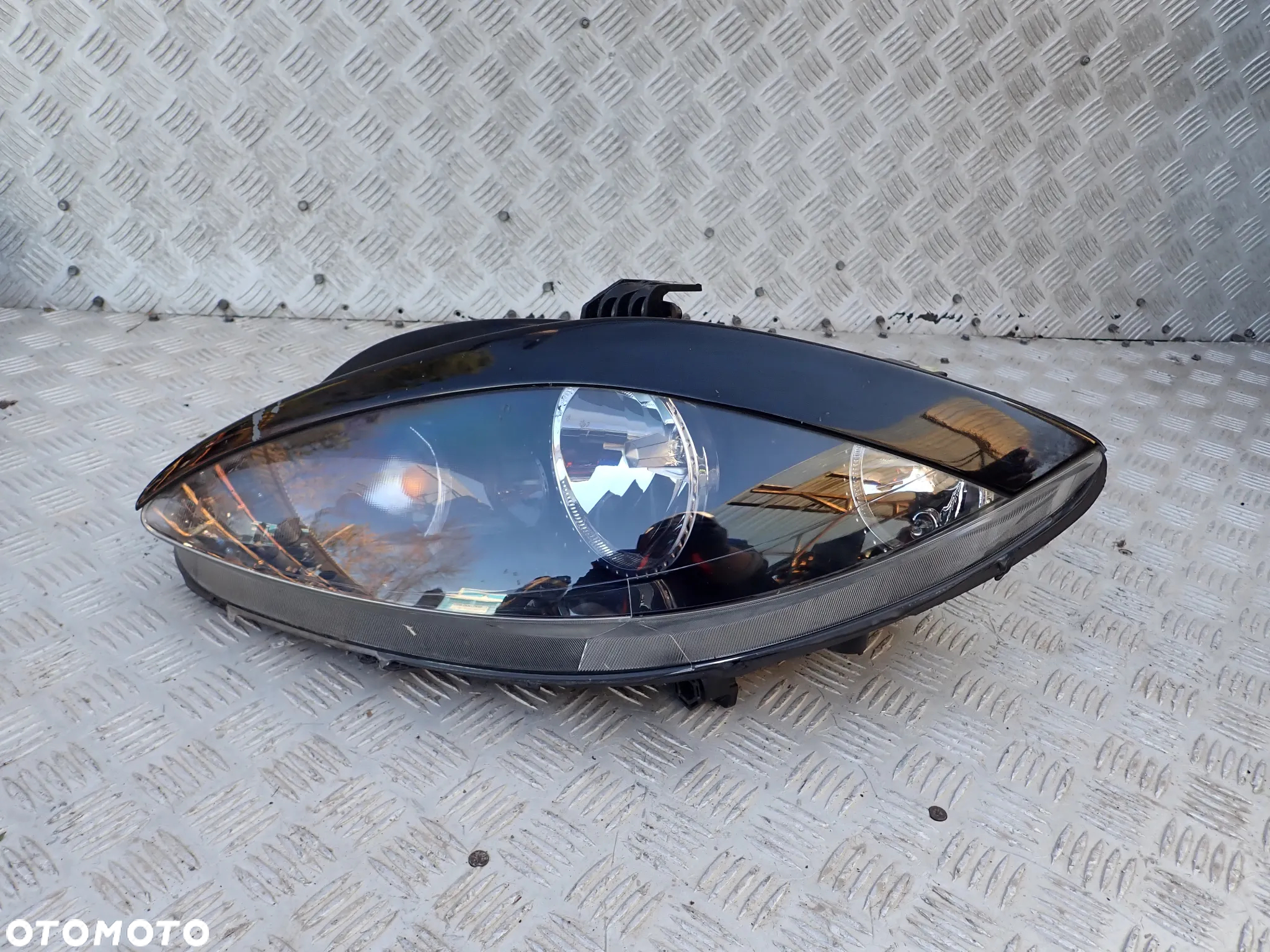 LAMPA LEWY / PRAWY PRZÓD SEAT LEON II  89315799  / 5P1941006 - 2