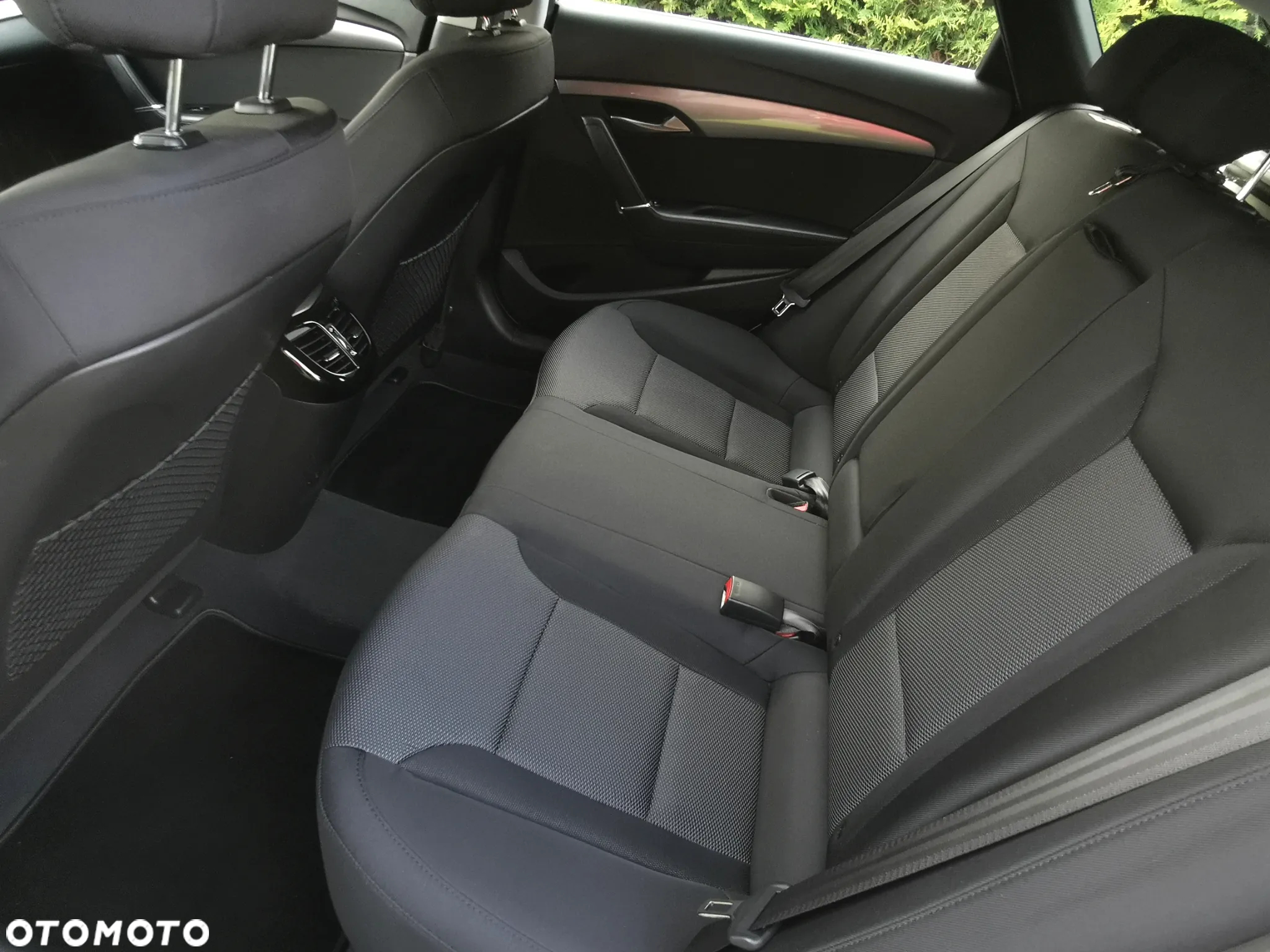 Hyundai i40 Kombi blue 1.6 Family - 29