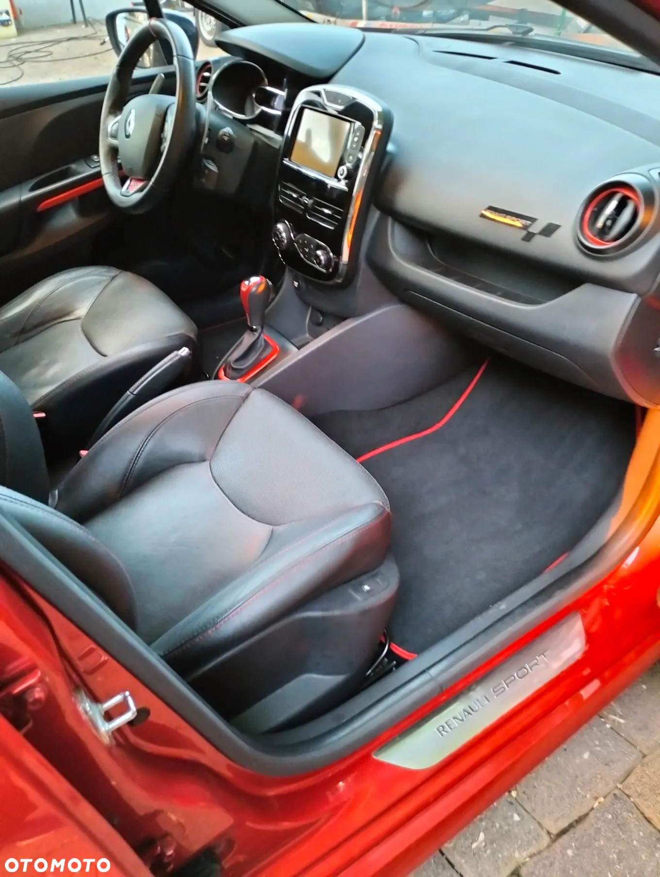 Renault Clio 1.6 R.S 200 EDC - 13