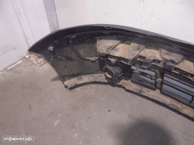 PARA-CHOQUES FRONTAL RENAULT KANGOO 2005 - - 4