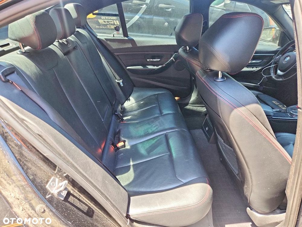 BMW Seria 3 328i xDrive Sport-Aut - 9